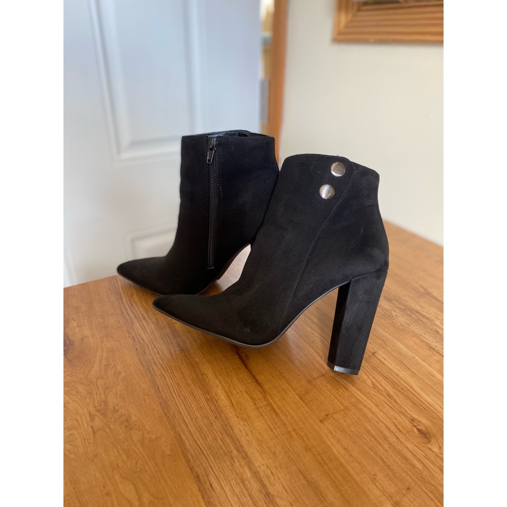 BCBG Paris Cria 2 Booties